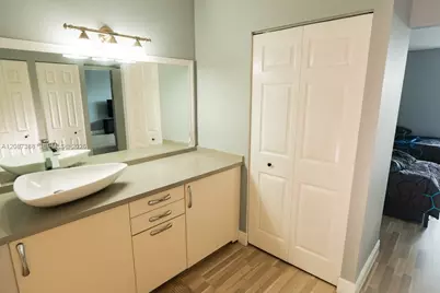 3701 N Country Club Dr #1807, Aventura, FL 33180 - Photo 17