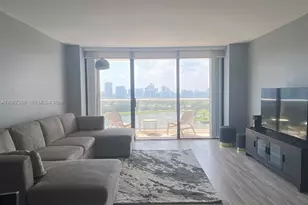 3701 N Country Club Dr, Aventura, FL 33180 - Photo 15