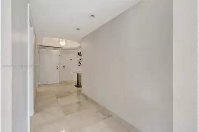 4000 Island Blvd #402, Aventura, FL 33160 - Photo 3