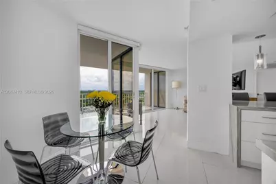 2000 Towerside Ter #1206, Miami, FL 33138 - Photo 23