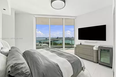 900 Biscayne Blvd #2406, Miami, FL 33132 - Photo 13