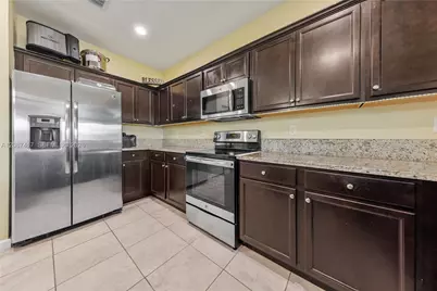 11461 SW 253rd St, Homestead, FL 33032 - Photo 9