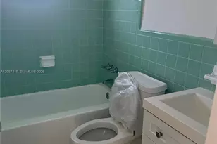 767 SW 9th St, Miami, FL 33130 - Photo 11