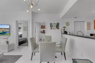 253 NE 2nd St, Miami, FL 33132 - Photo 5