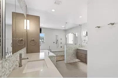 3360 NE 165th St, North Miami Beach, FL 33160 - Photo 27