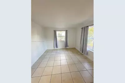 7921 SW 9th St, North Lauderdale, FL 33068 - Photo 11