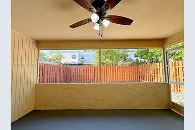 7921 SW 9th St, North Lauderdale, FL 33068 - Photo 5