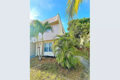 7921 SW 9th St, North Lauderdale, FL 33068 - Photo 3