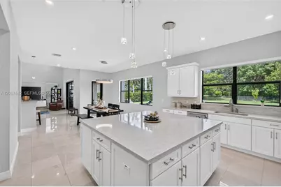 10283 Sweet Bay Mnr, Parkland, FL 33076 - Photo 13