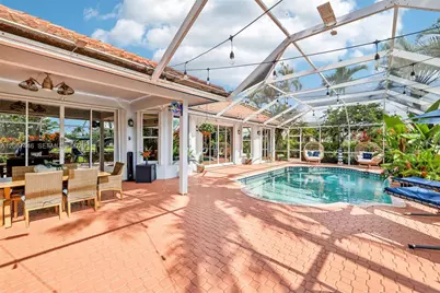 560 W Cypress Pointe Dr W, Pembroke Pines, FL 33027 - Photo 11