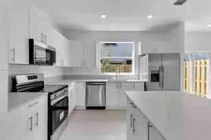 1081 SE 3rd St, Florida City, FL 33034 - Photo 9