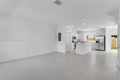 1081 SE 3rd St, Florida City, FL 33034 - Photo 5