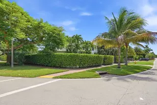 2225 Meridian Ave, Miami Beach, FL 33139 - Photo 5