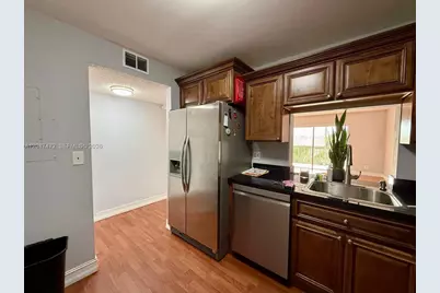 17000 NW 67th Ave #405, Hialeah, FL 33015 - Photo 9
