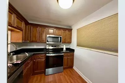 17000 NW 67th Ave #405, Hialeah, FL 33015 - Photo 11