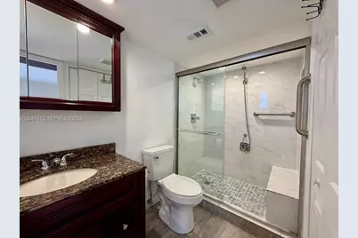 17000 NW 67th Ave #405, Hialeah, FL 33015 - Photo 15