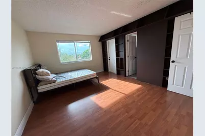 17000 NW 67th Ave #405, Hialeah, FL 33015 - Photo 19