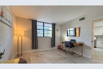 400 SE 10th St #112, Deerfield Beach, FL 33441 - Photo 9