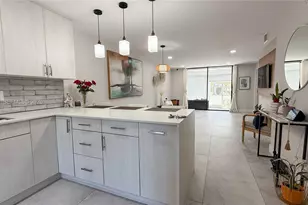 400 SE 10th St, Deerfield Beach, FL 33441 - Photo 3