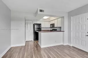 714 Executive Center Dr, West Palm Beach, FL 33401 - Photo 3