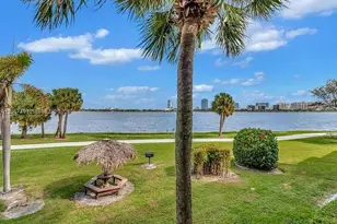 714 Executive Center Dr, West Palm Beach, FL 33401 - Photo 13