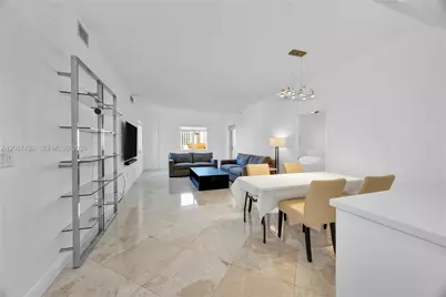 10 Aragon Ave #810, Coral Gables, FL 33134 - Photo 3