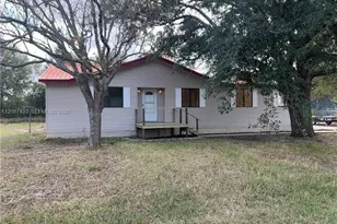 2225 N Unicorn, Avon Park, FL 33825 - Photo 1