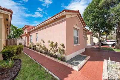 2327 NE 37th Ter, Homestead, FL 33033 - Photo 29