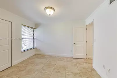 8613 SW 79th Pl, Miami, FL 33143 - Photo 17