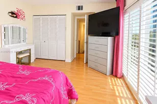 11006 N Harmony Lake Cir, Davie, FL 33324 - Photo 15