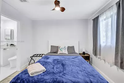217 N 31st Ave, Hollywood, FL 33021 - Photo 13