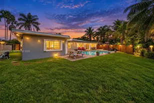 19885 NE 22nd Ave, Miami, FL 33180 - Photo 7