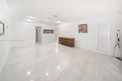 19885 NE 22nd Ave, Miami, FL 33180 - Photo 31