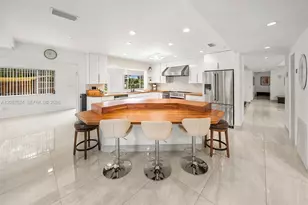 19885 NE 22nd Ave, Miami, FL 33180 - Photo 21