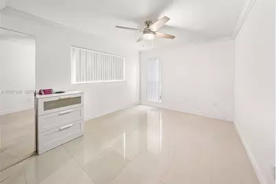 19885 NE 22nd Ave, Miami, FL 33180 - Photo 39