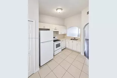1250 SE 28th Ct #204, Homestead, FL 33035 - Photo 5