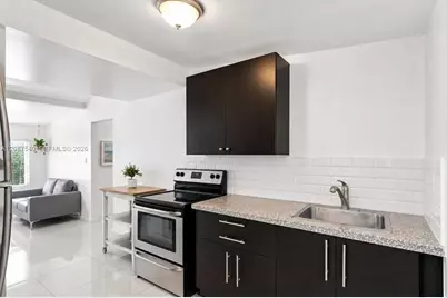 268 NW 34th St, Miami, FL 33127 - Photo 15