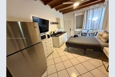 975 SW 10th St #5, Miami, FL 33130 - Photo 5