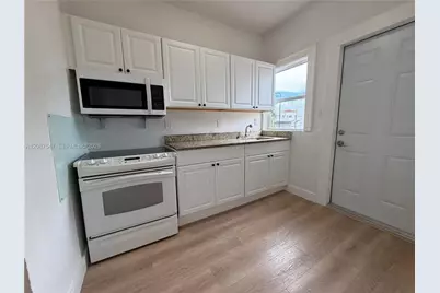 1429 SW 3rd St #4, Miami, FL 33135 - Photo 5