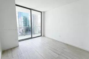 77 SE 5th St, Miami, FL 33131 - Photo 17