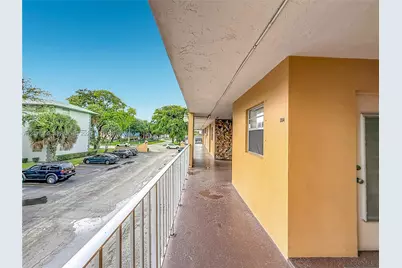 1600 Tallwood Ave #204, Hollywood, FL 33021 - Photo 7