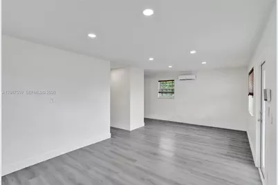 1341 NW 75th St, Miami, FL 33147 - Photo 11