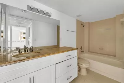 8255 Lake Dr #304, Doral, FL 33166 - Photo 21