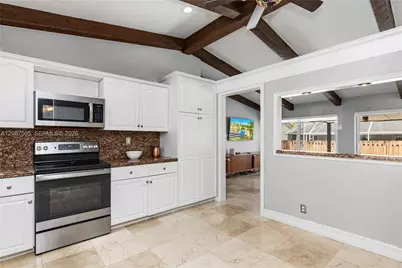 8005 SW 198th Ter, Cutler Bay, FL 33189 - Photo 5