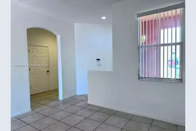 11102 SW 236th Ter, Homestead, FL 33032 - Photo 5