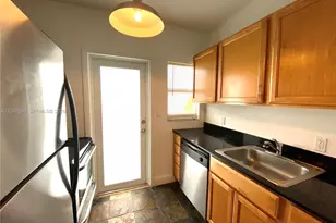 7207 Bay Dr, Miami Beach, FL 33141 - Photo 9