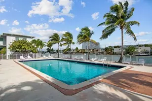 7207 Bay Dr, Miami Beach, FL 33141 - Photo 19