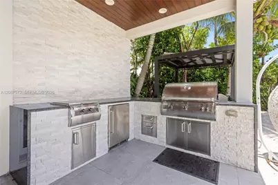 924 Evergreen Dr #-, Delray Beach, FL 33483 - Photo 9