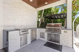 924 Evergreen Dr, Delray Beach, FL 33483 - Photo 9
