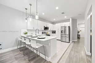 156 SW 185th Way, Pembroke Pines, FL 33029 - Photo 9